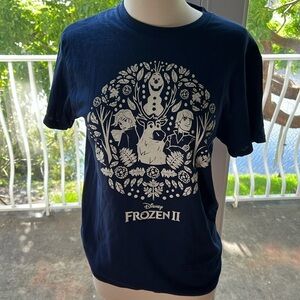 Disney, frozen T-shirt size small